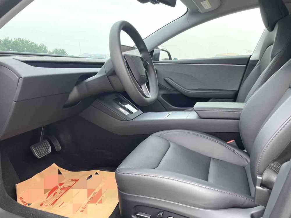 Tesla Model 3 2025 car image #9