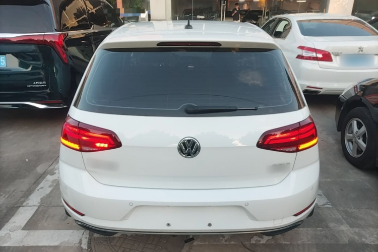 Volkswagen Golf 2020 #6 Volkswagen Golf 2020 car image #6