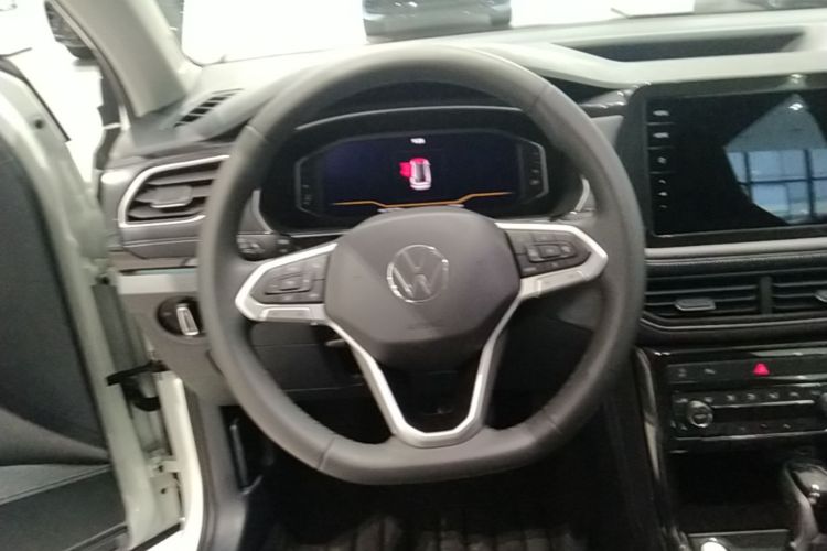 Volkswagen Tharu 2025 #11 Volkswagen Tharu 2025 صورة سيارة #11