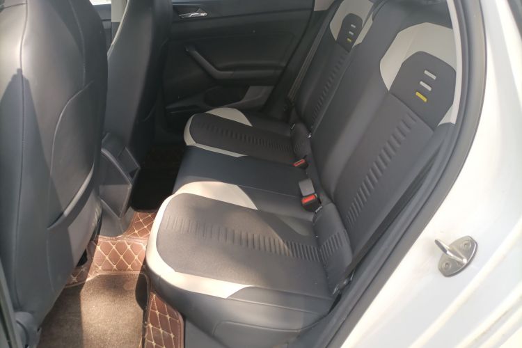 Volkswagen Polo 2019 صورة سيارة #17