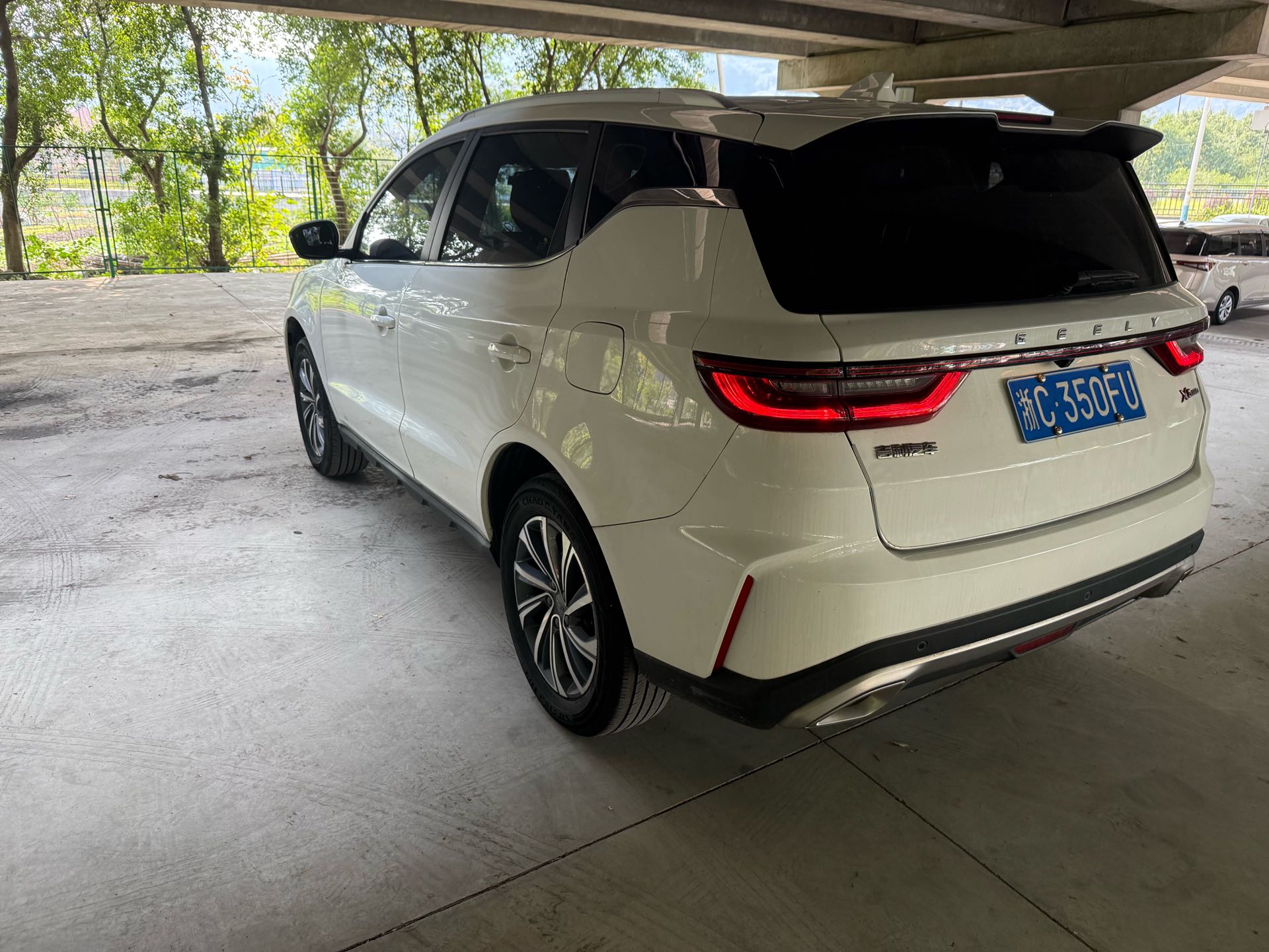 GEELY Vision X6 2021 immagine di auto #7