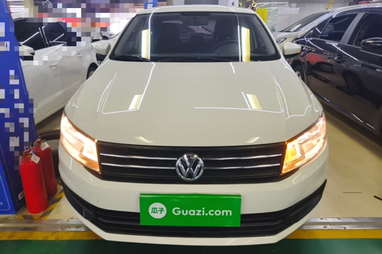 Volkswagen Santana 2023 car image #3