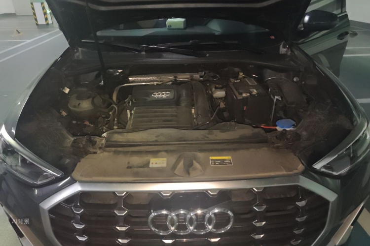 Audi Q3 2023 car image #22