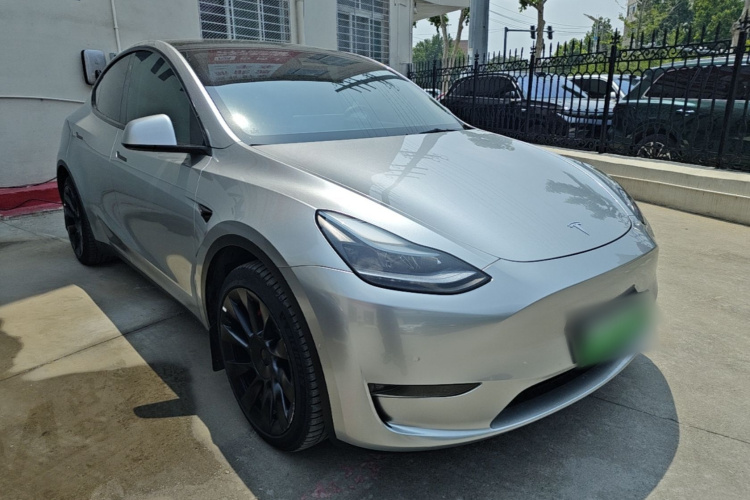 Tesla Model Y 2023 #4 Tesla Model Y 2023 immagine di auto #4