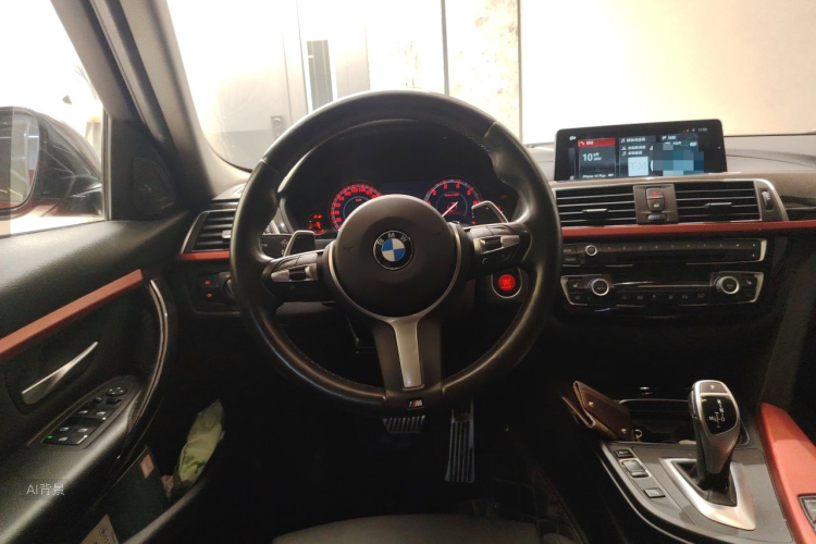 BMW 3 Series 2018 car image #12