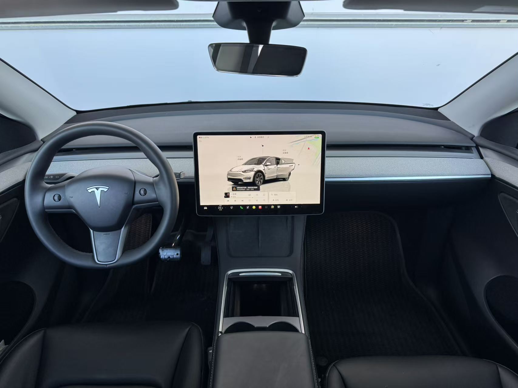 Tesla Model Y 2024 #8 Tesla Model Y 2024 car image #8