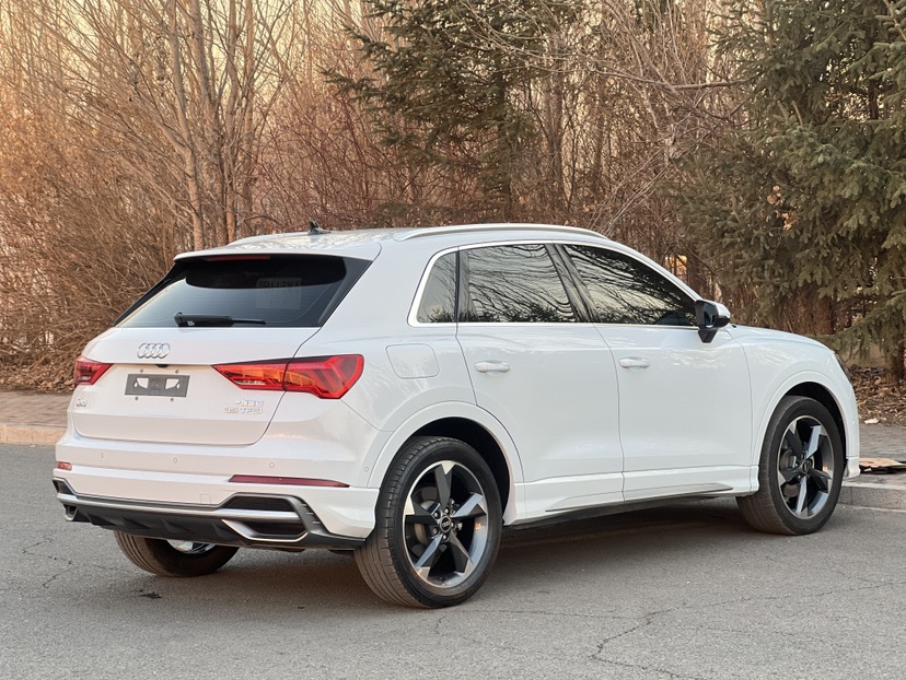 Audi Q3 2022 #4 Audi Q3 2022 car image #4