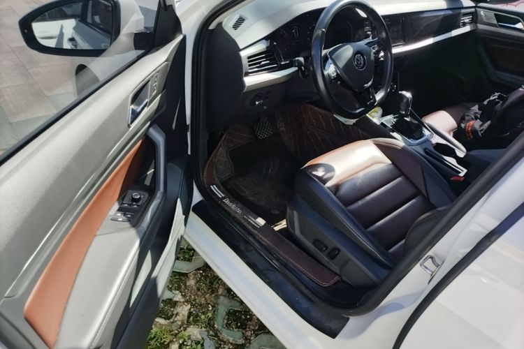Volkswagen Lavida 2020 car image #16