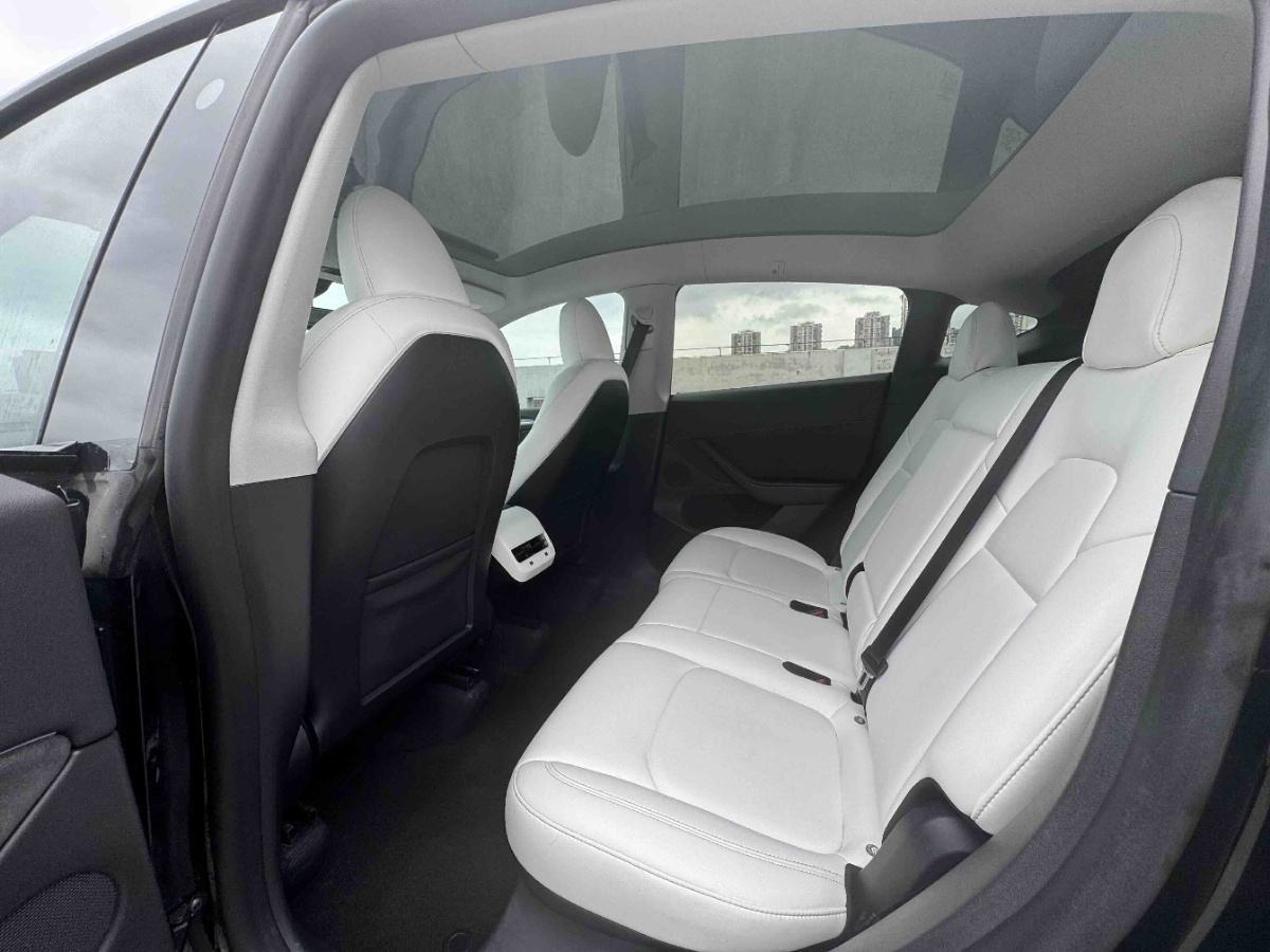 Tesla Model Y 2022 #7 Tesla Model Y 2022 car image #7