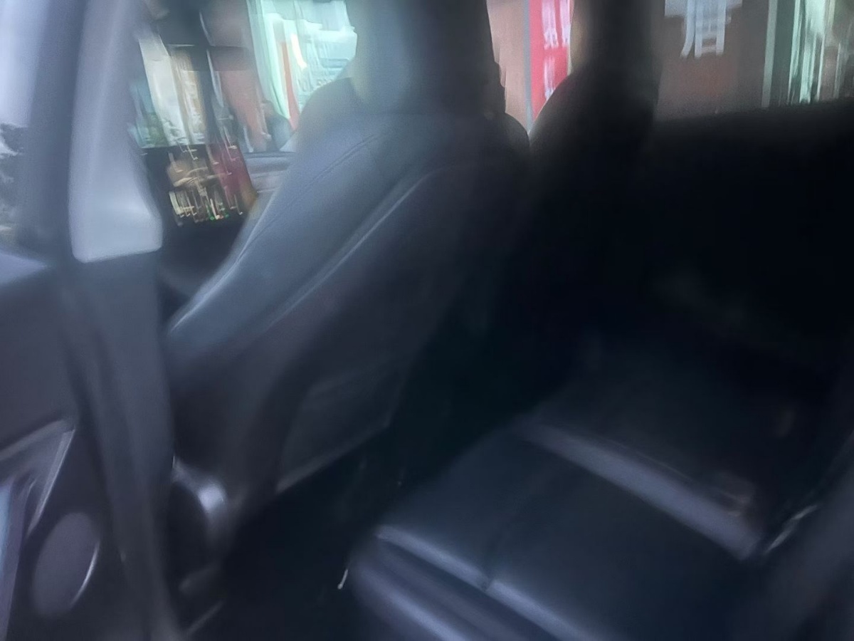 Tesla Model Y 2022 car image #4