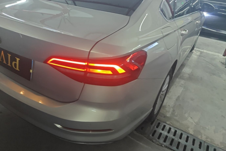 Volkswagen Lavida 2019 car image #8