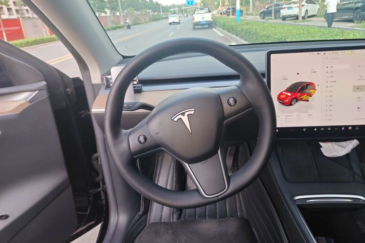 Tesla Model Y 2022 #11 Tesla Model Y 2022 car image #11
