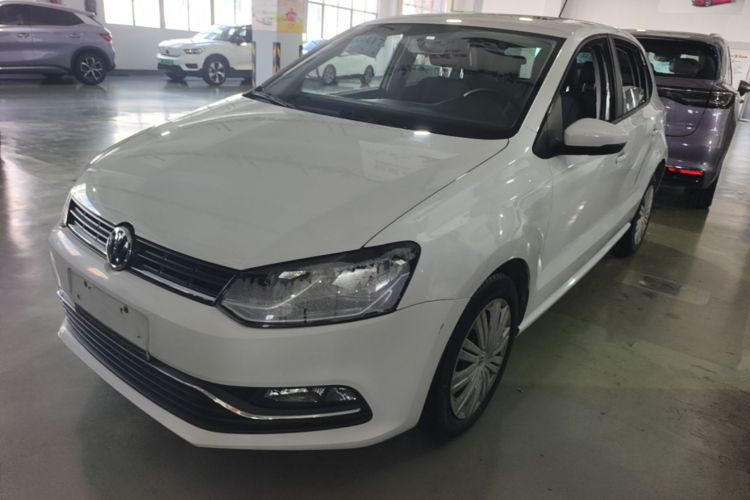 Volkswagen Polo 2018 car image #2