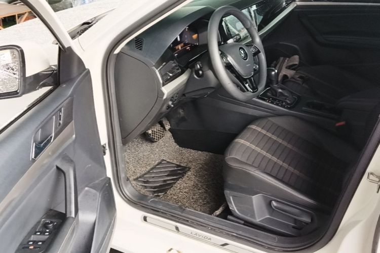 Volkswagen Lavida 2022 car image #16