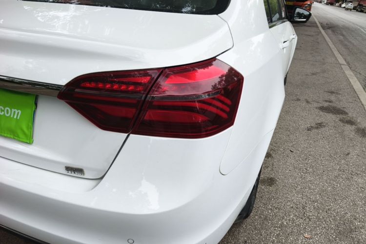 GEELY Emgrand 2019 car image #8