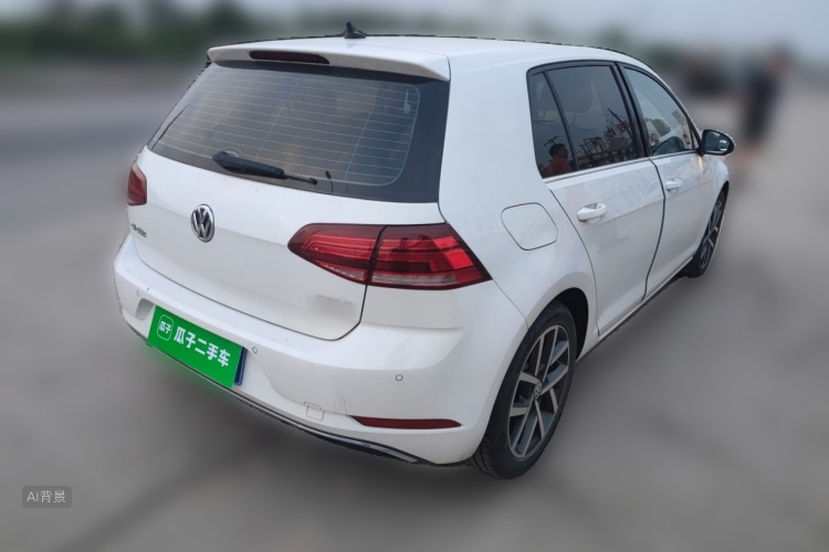 Volkswagen Golf 2020 car image #7