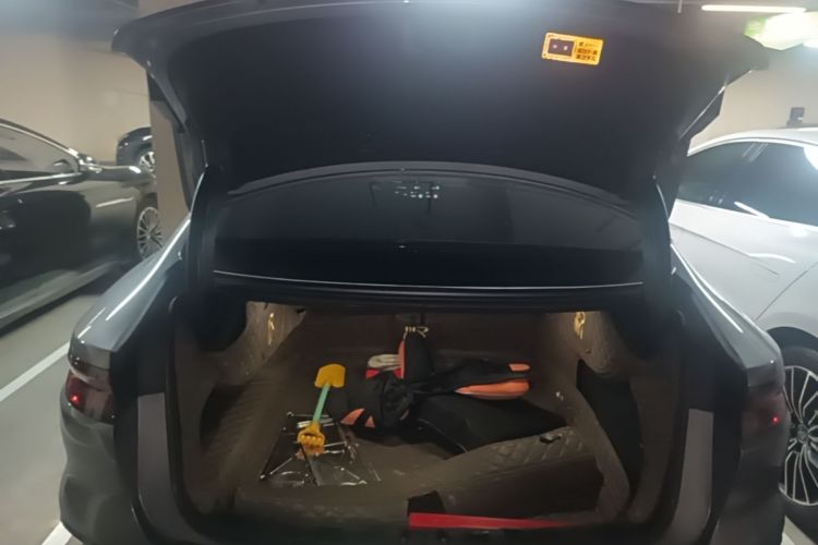 BYD Han 2023 car image #19