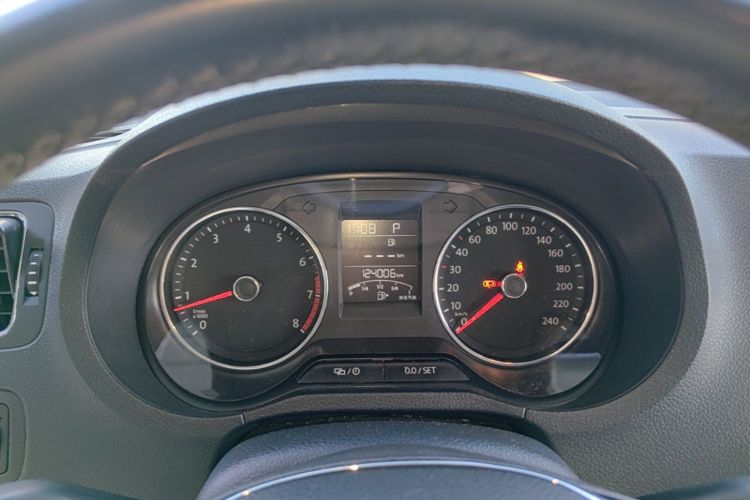 Volkswagen Polo 2017 #12 Volkswagen Polo 2017 car image #12