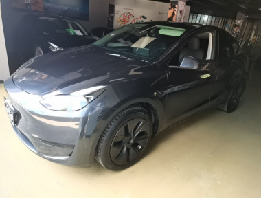 Tesla Model Y 2024 Tesla Model Y 2024 car image