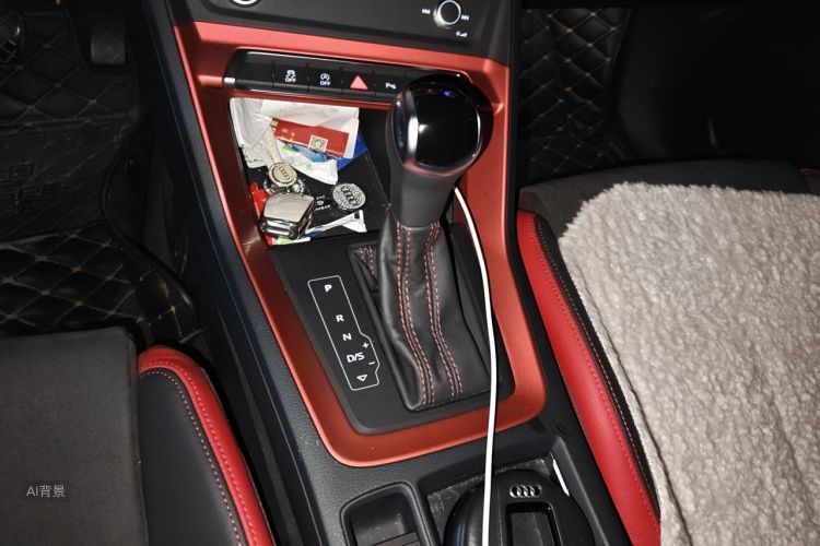 Audi Q3 2022 car image #16