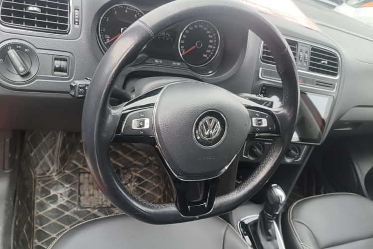 Volkswagen Polo 2016 #11 Volkswagen Polo 2016 car image #11