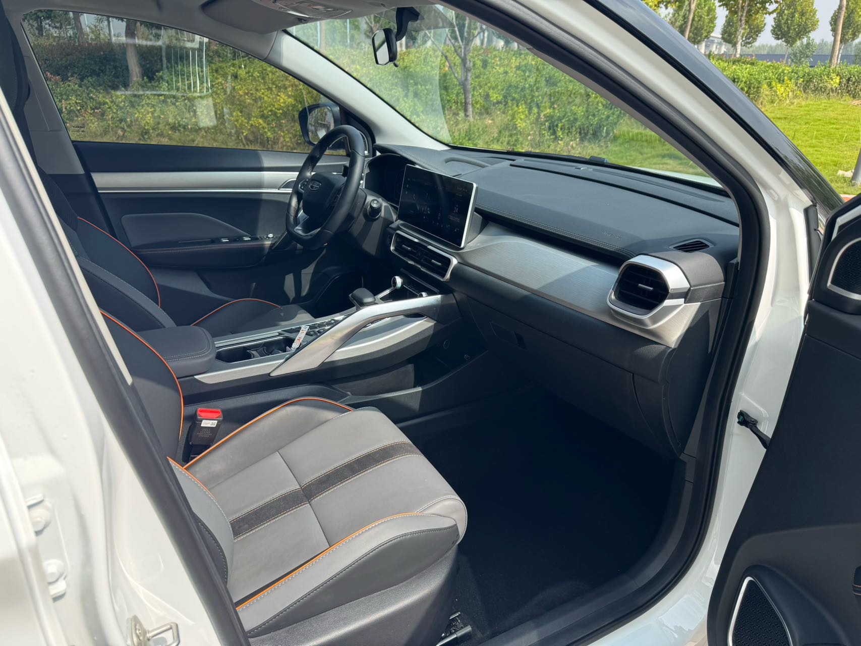GEELY Coolray 2024 изображение автомобиля #12