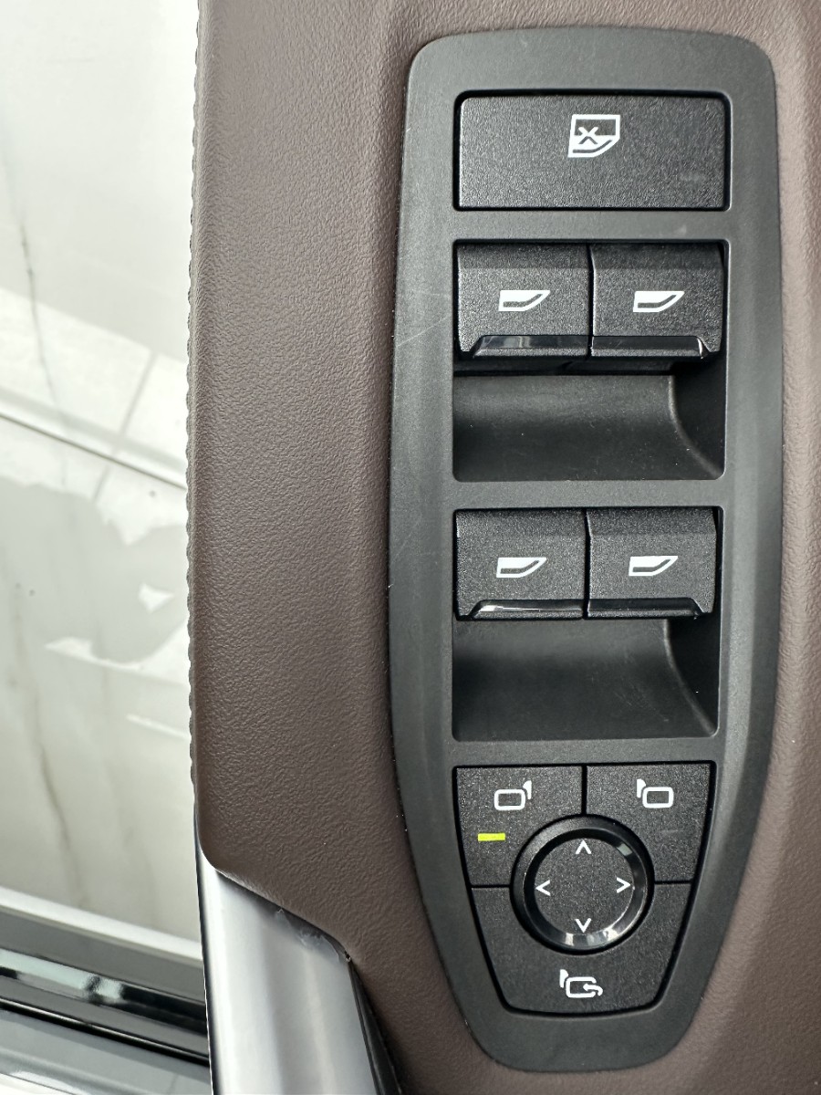 BMW X1 2023 car image #11