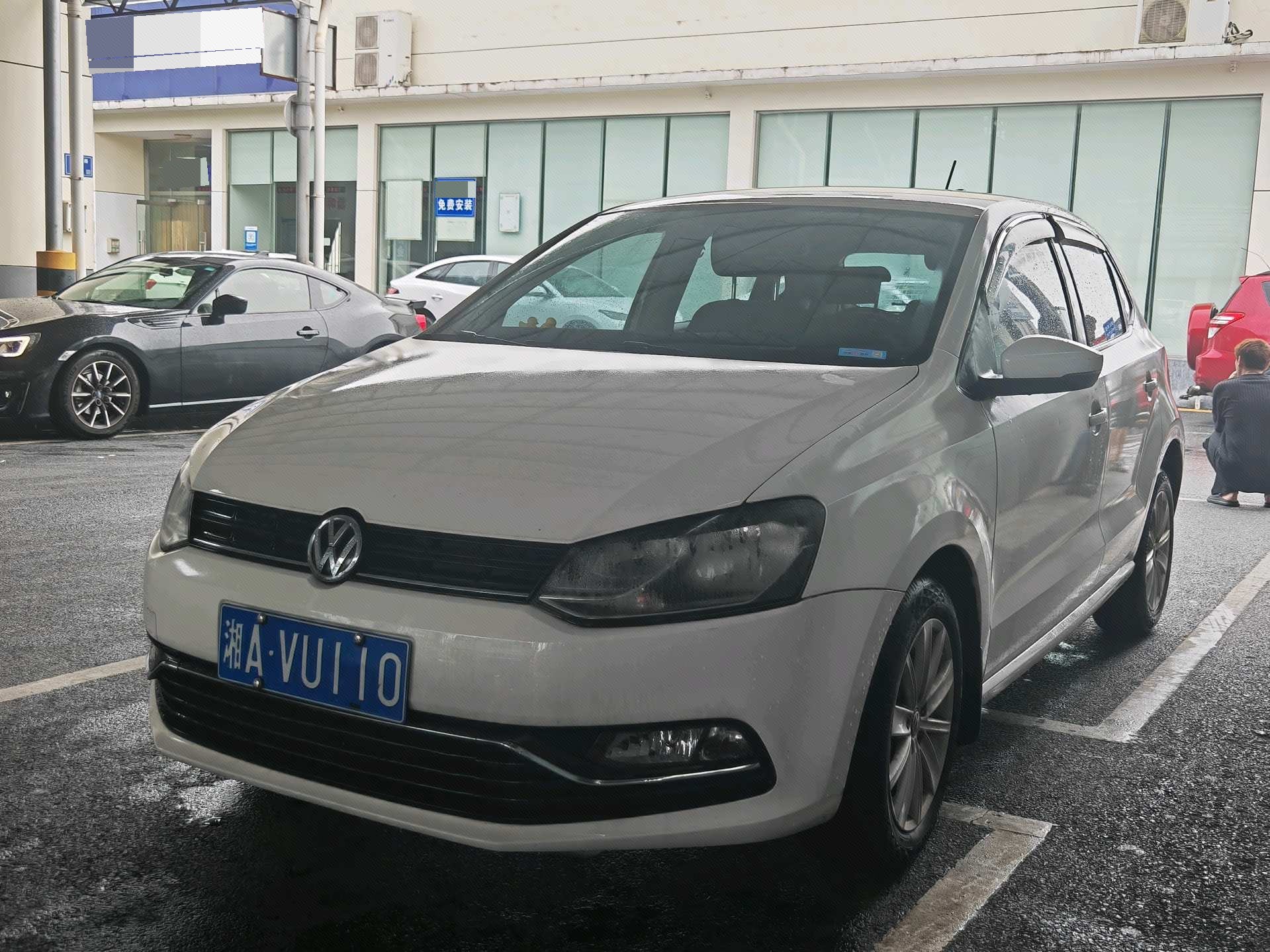 Volkswagen Polo 2014 car image 