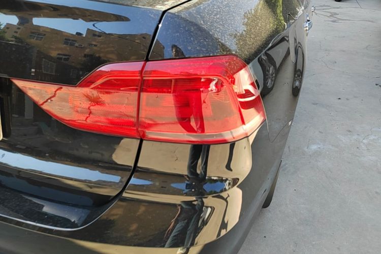 Volkswagen Santana 2022 car image #8