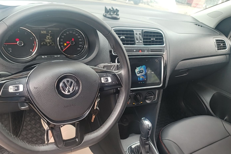 Volkswagen Polo 2018 #10 Volkswagen Polo 2018 car image #10