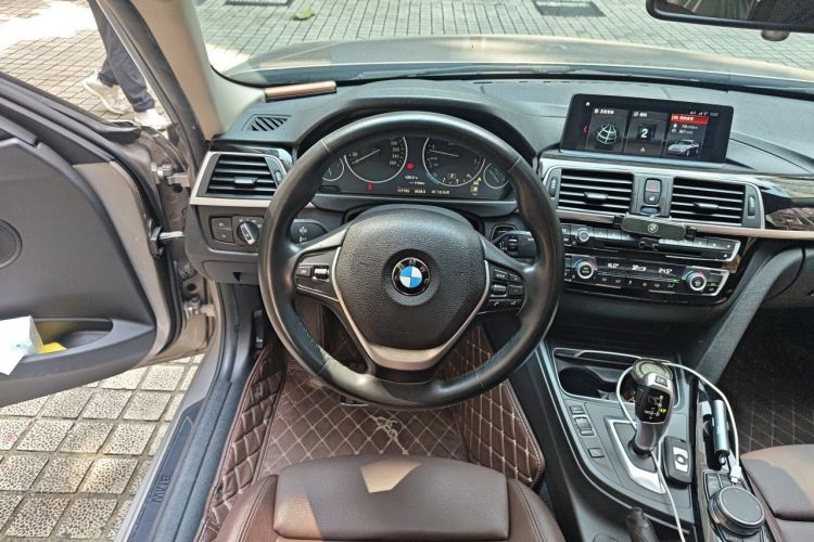 BMW 3 Series 2019 #12 BMW 3 Series 2019 car image #12