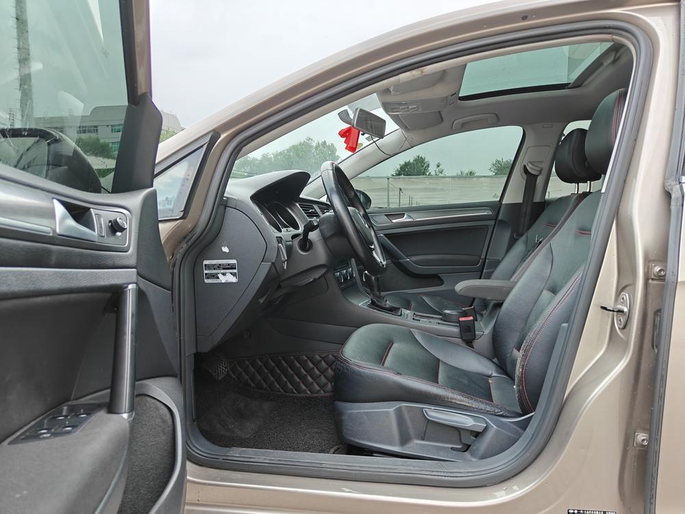 Volkswagen Golf 2014 car image #14