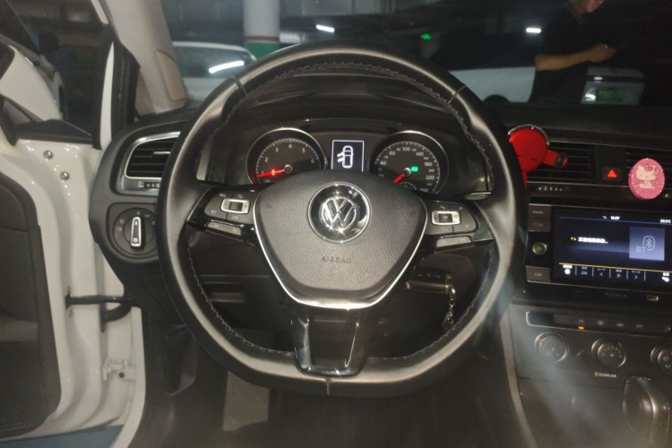 Volkswagen Golf 2018 #11 Volkswagen Golf 2018 car image #11