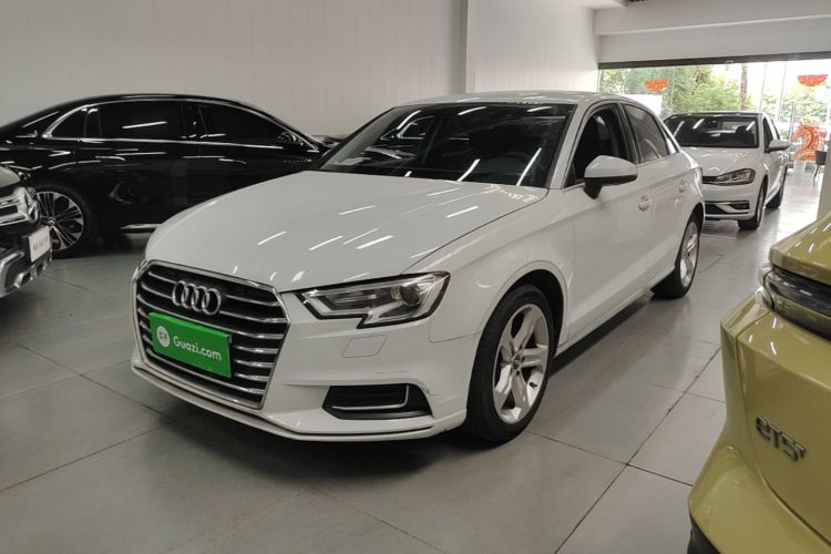 Audi A3 2019 immagine di auto #2