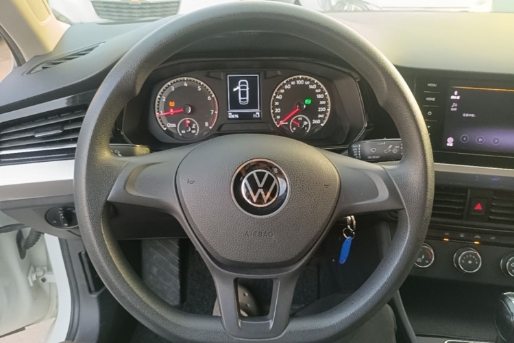 Volkswagen Bora 2021 car image #11