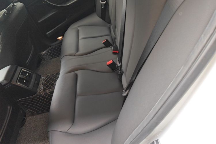 BMW 3 Series 2019 #17 BMW 3 Series 2019 car image #17