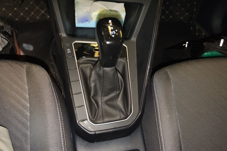 Volkswagen Lavida 2025 car image #18