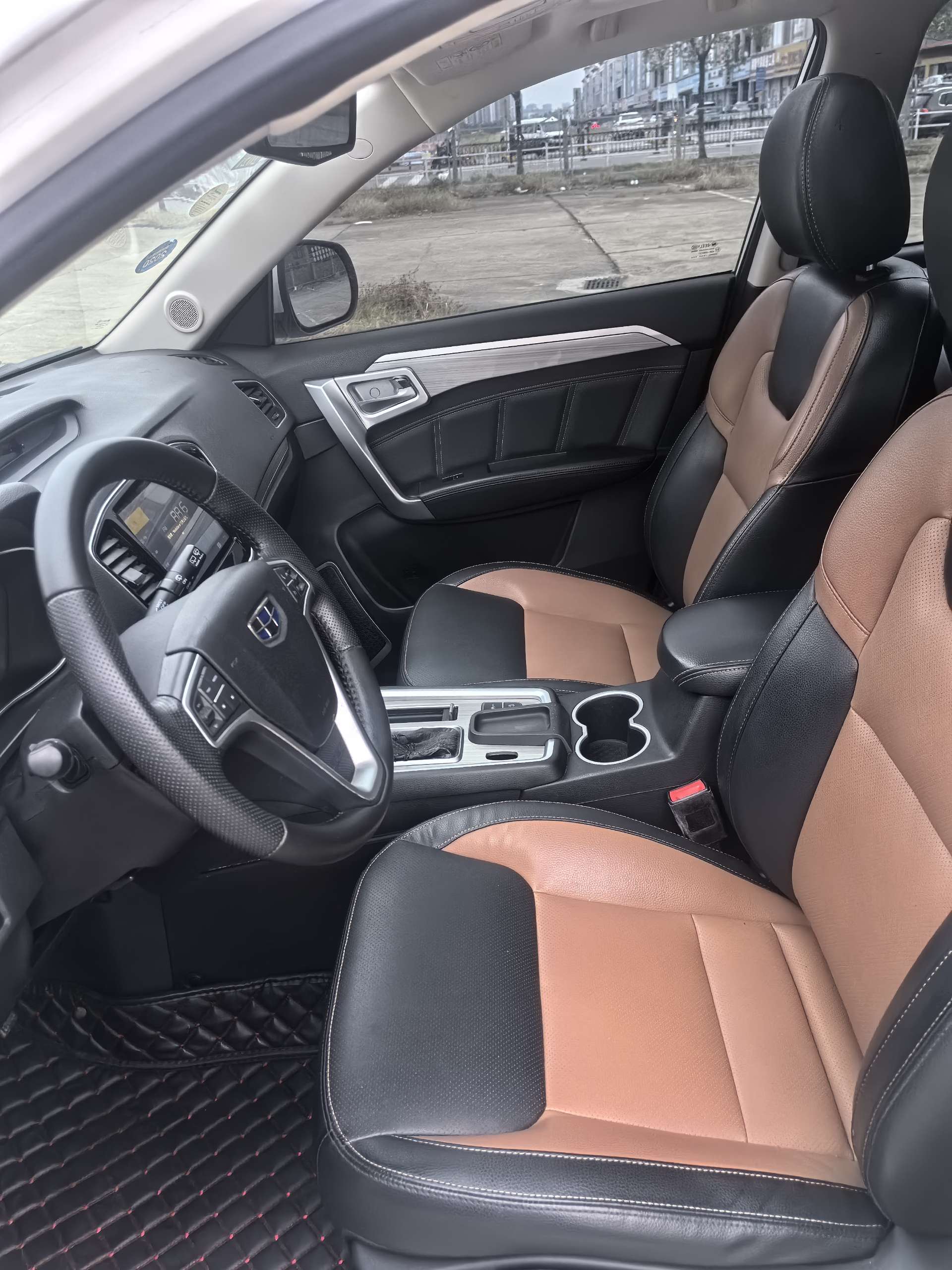 GEELY Vision X6 2017 immagine di auto #4