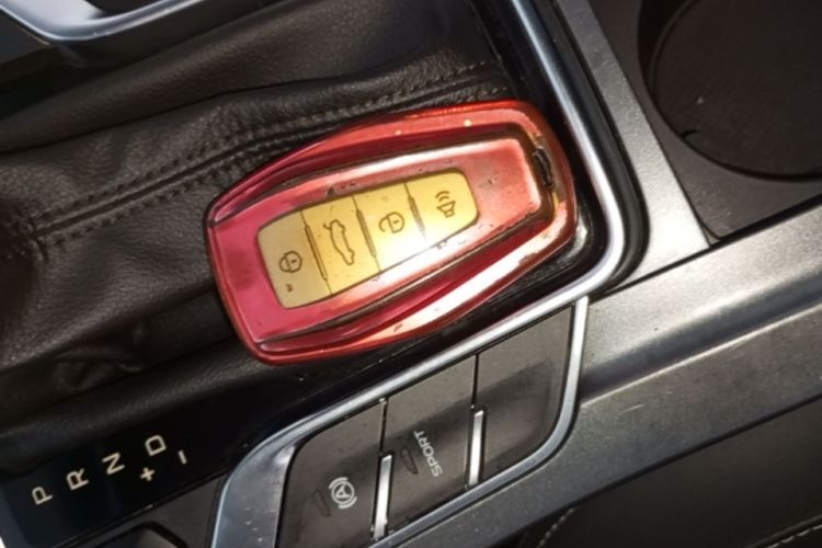 GEELY Emgrand 2019 #9 GEELY Emgrand 2019 car image #9