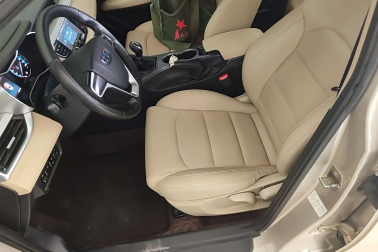 GEELY Emgrand 2018 #15 GEELY Emgrand 2018 car image #15