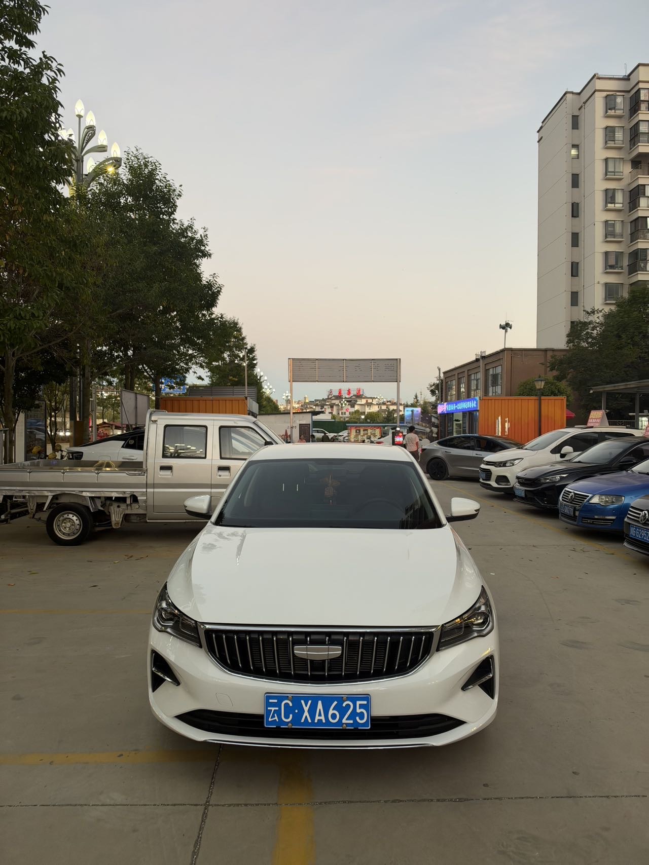 GEELY Emgrand 2024 #2 GEELY Emgrand 2024 изображение автомобиля #2