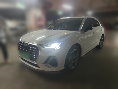 Audi Q3 2022 car image 