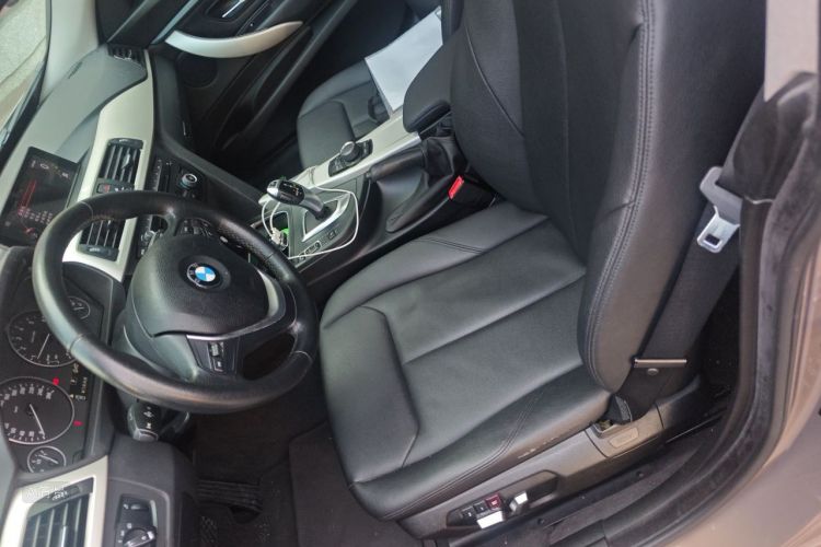 BMW 3 Series GT 2016 car image #17