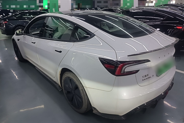Tesla Model 3 2023 car image #5