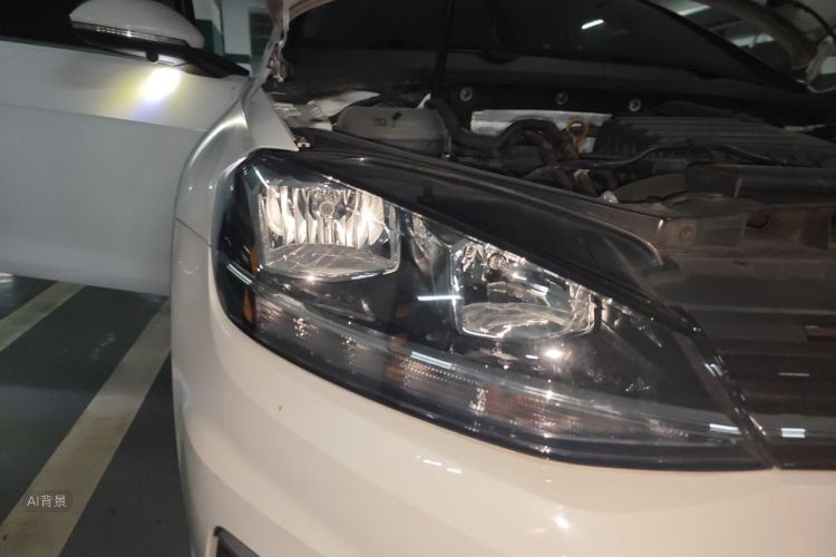 Volkswagen Golf 2020 car image #8