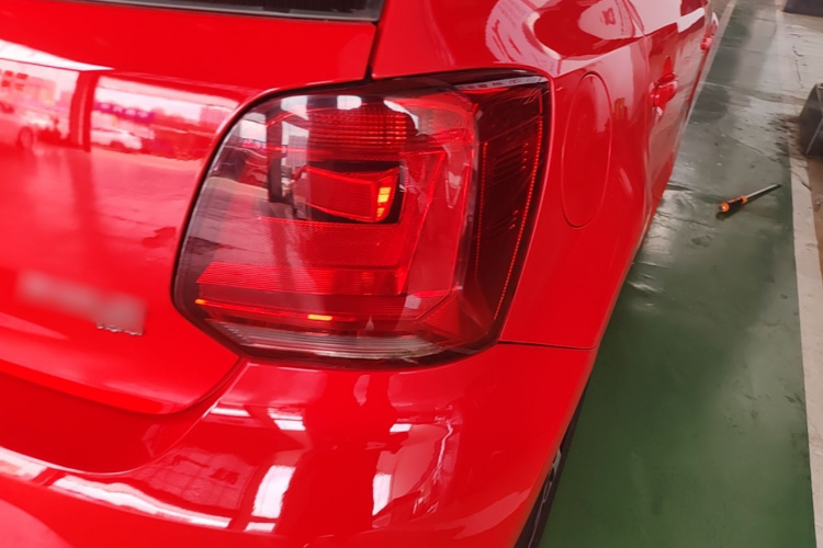 Volkswagen Polo 2016 car image #8