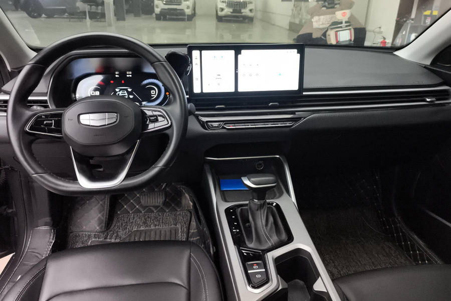 GEELY Emgrand 2024 immagine di auto #5