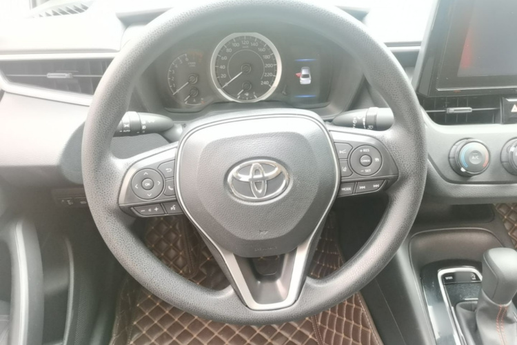 Toyota Corolla 2021 immagine di auto #11