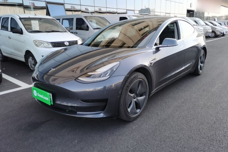 Tesla Model 3 2020 car image #2