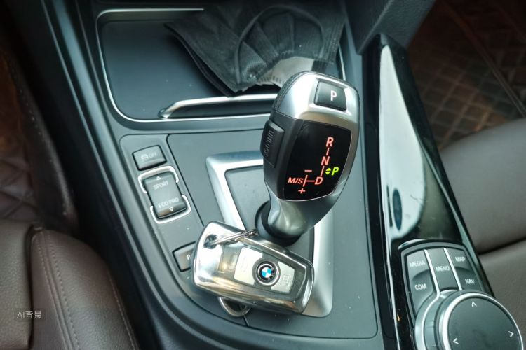 BMW 3 Series 2019 #16 BMW 3 Series 2019 car image #16